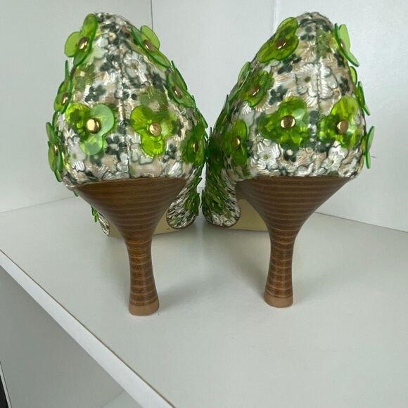 Mojo Moxy Floral Embroidered Fabric and Appliqué Heels 7 - Picture 4 of 11